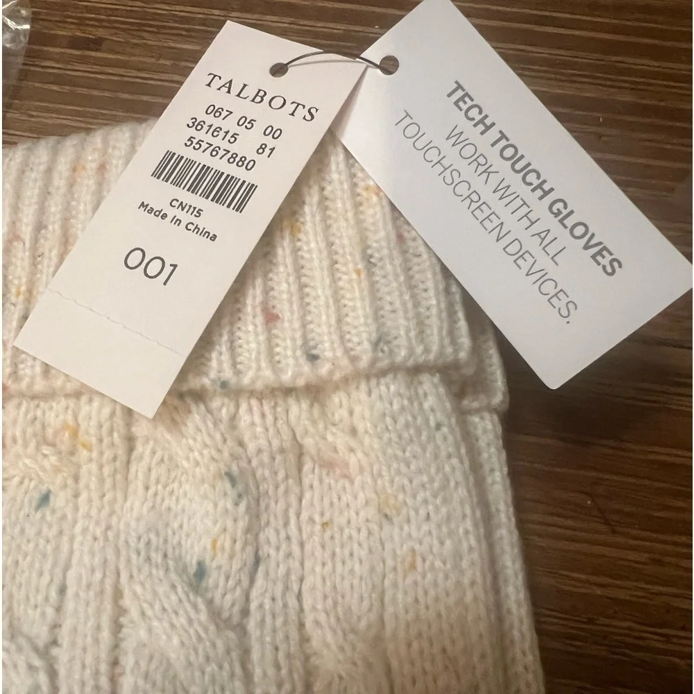 🆕Talbots Classic Cable Knit Techy Gloves Ivory Rainbow Sprinkles NWT::Holidays: